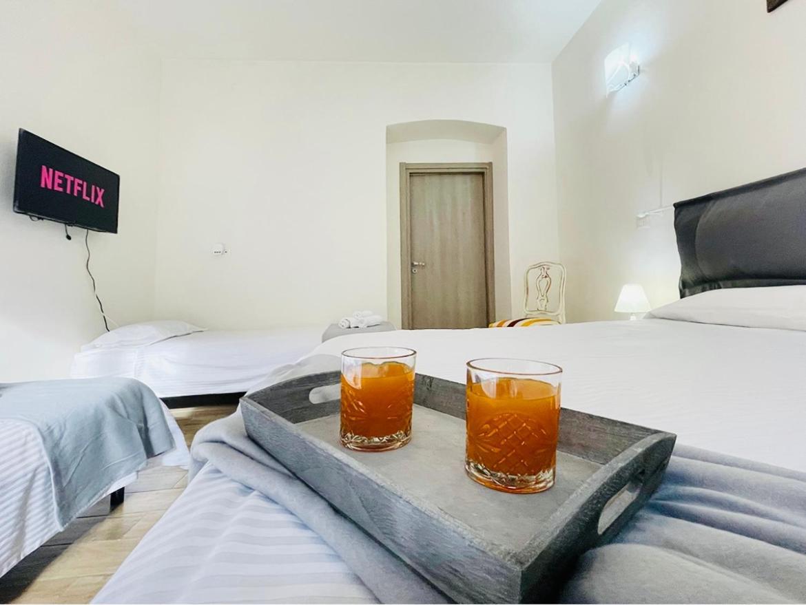 Porta Palazzo 15 Min - Suite Con Netflix & Wi-Fi Turijn Buitenkant foto